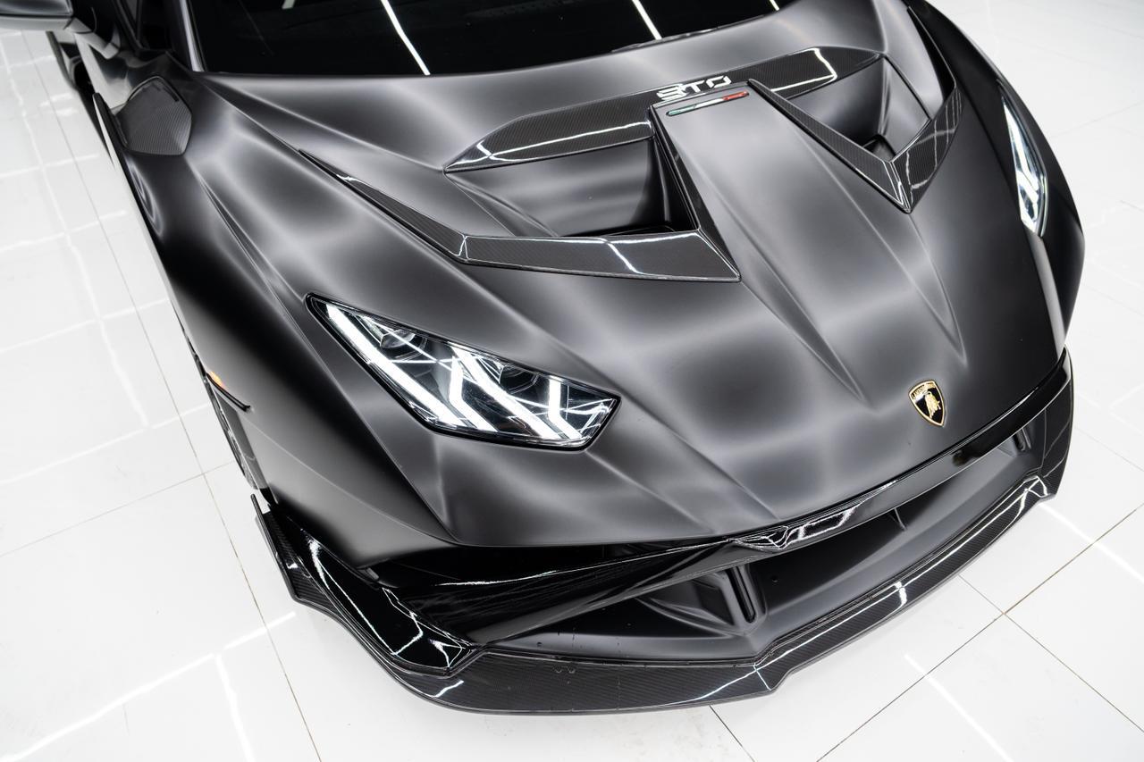 2021 Lamborghini Huracan STO photo 3
