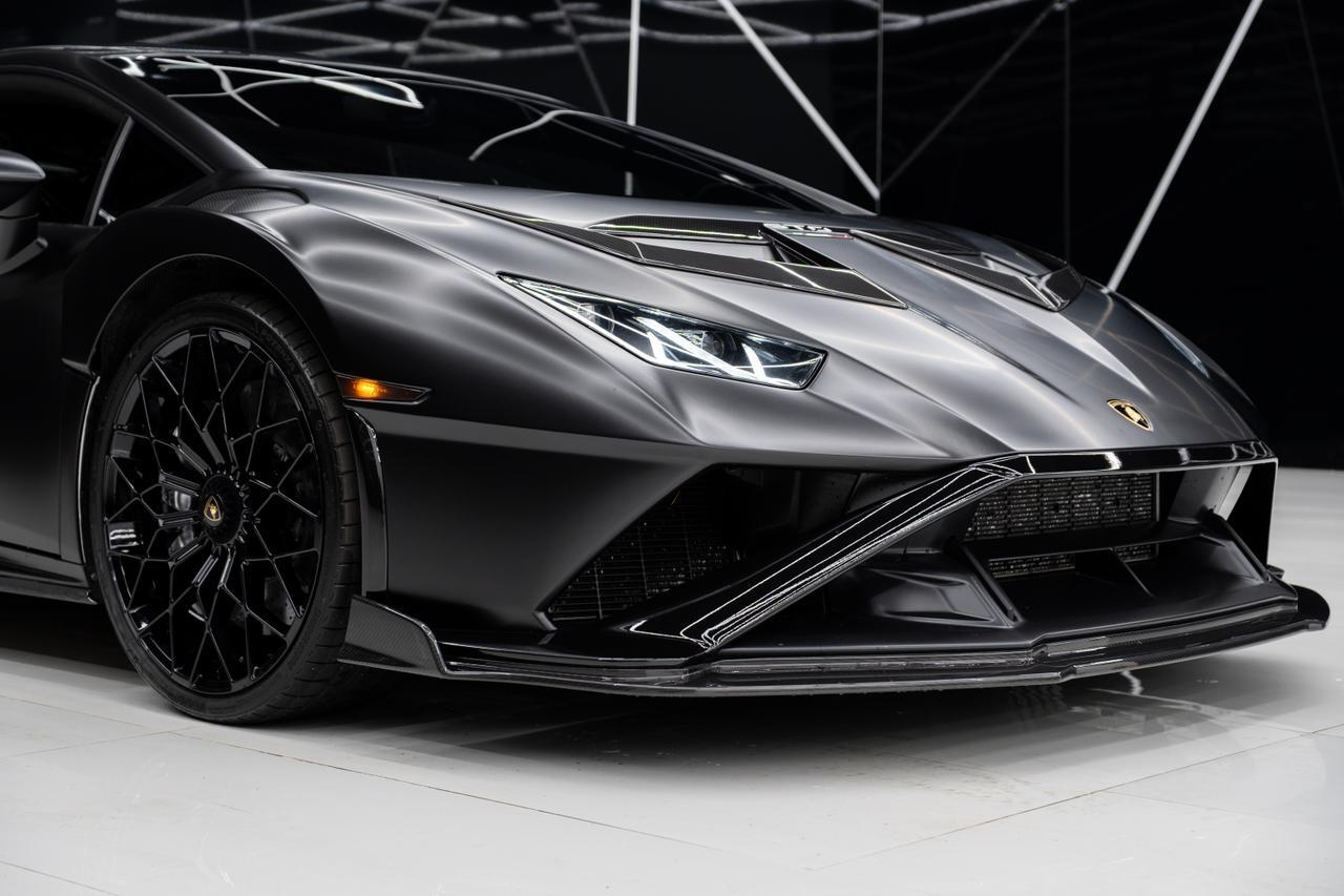 2021 Lamborghini Huracan STO photo 2