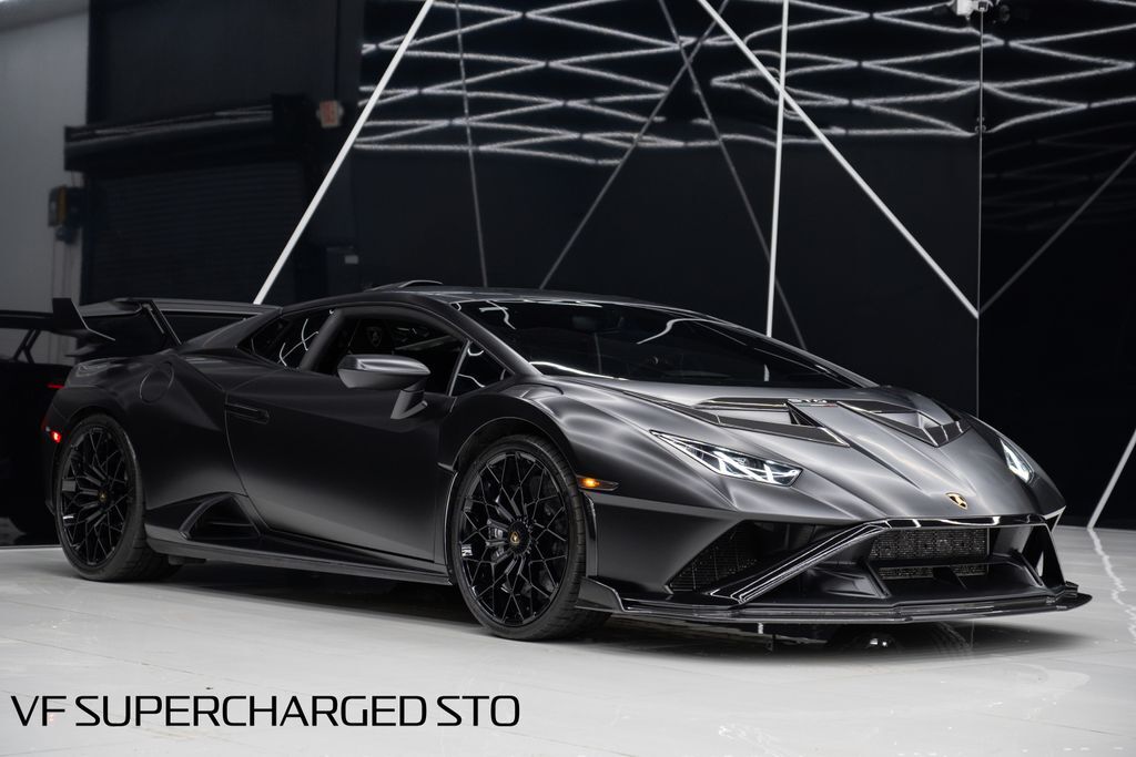 2021 Lamborghini Huracan STO Base