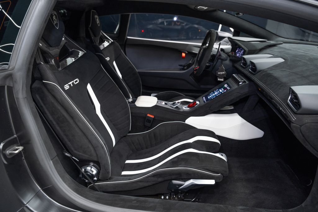 2021 Lamborghini Huracan STO Base Miami FL