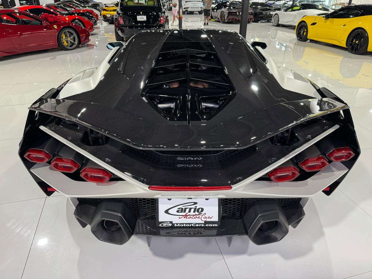 2021 Lamborghini Sian FKP37 1 of 63 for the world!!! Bianco Phanes paint w/ exposed carbon!! Fort Lauderdale FL