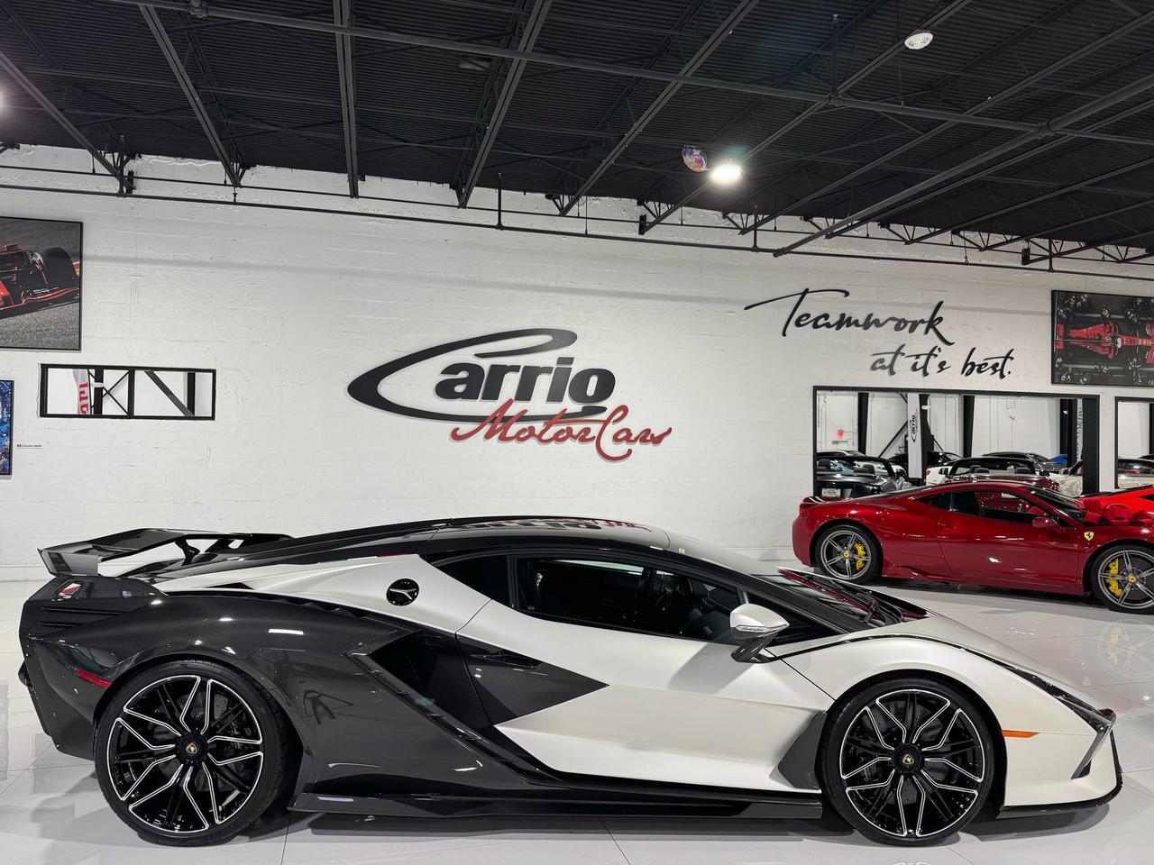 2021 Lamborghini Sian FKP37 1 of 63 for the world!!! Bianco Phanes paint w/ exposed carbon!! Fort Lauderdale FL