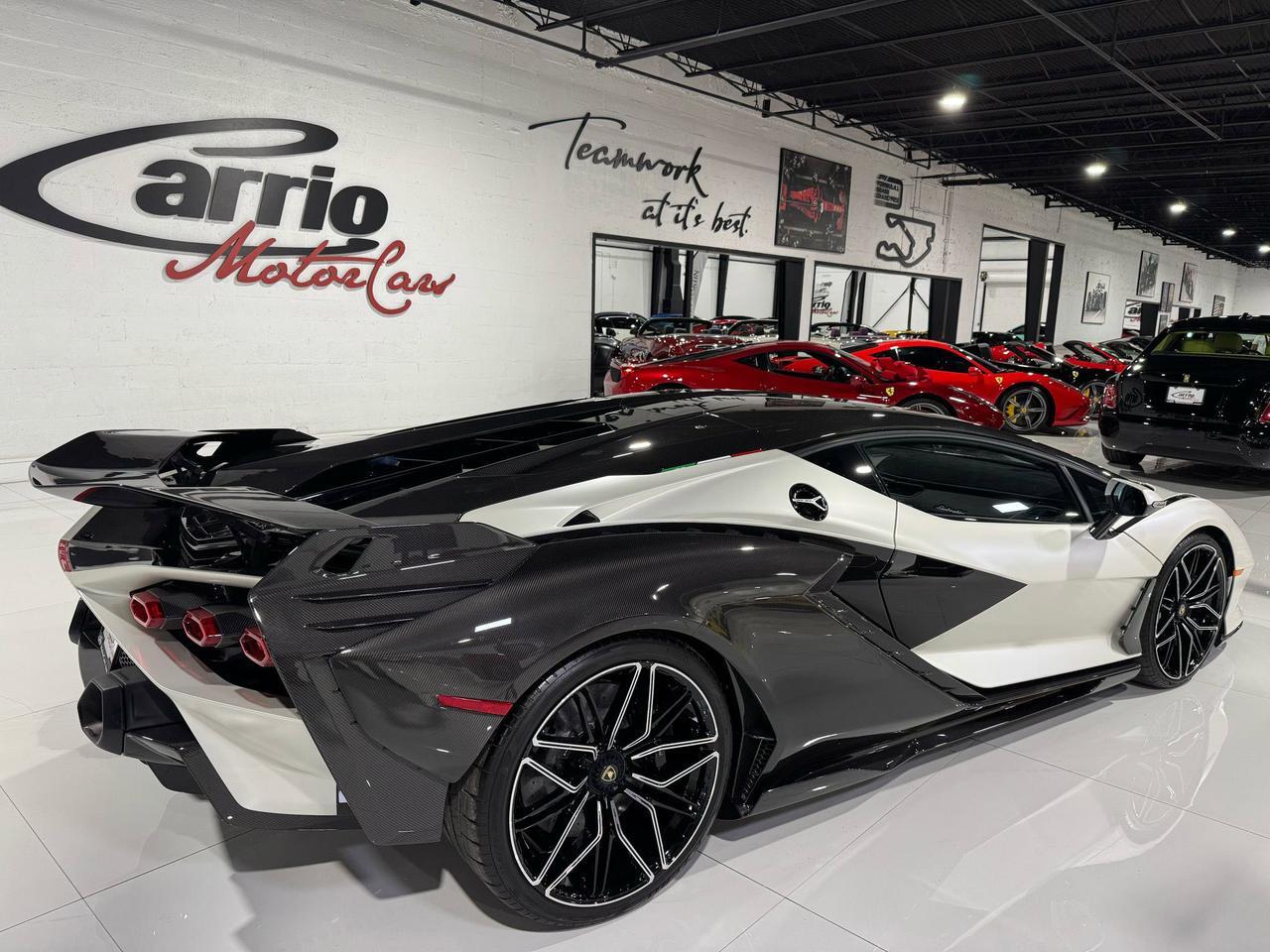 2021 Lamborghini Sian FKP37 1 of 63 for the world!!! Bianco Phanes paint w/ exposed carbon!! Fort Lauderdale FL