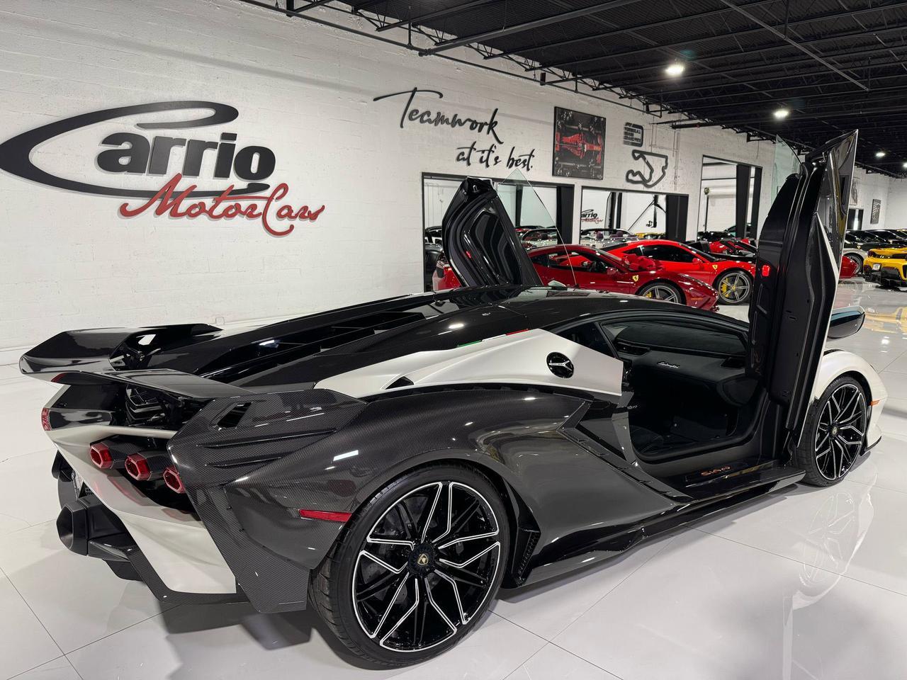 2021 Lamborghini Sian FKP37 1 of 63 for the world!!! Bianco Phanes paint w/ exposed carbon!! Fort Lauderdale FL