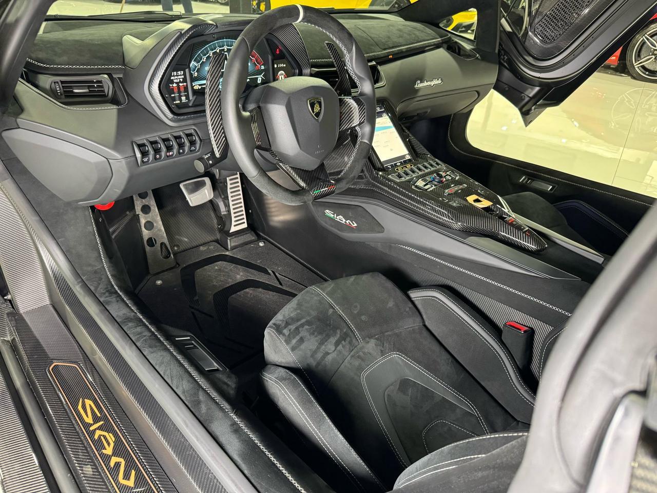 2021 Lamborghini Sian FKP37 1 of 63 for the world!!! Bianco Phanes paint w/ exposed carbon!! Fort Lauderdale FL