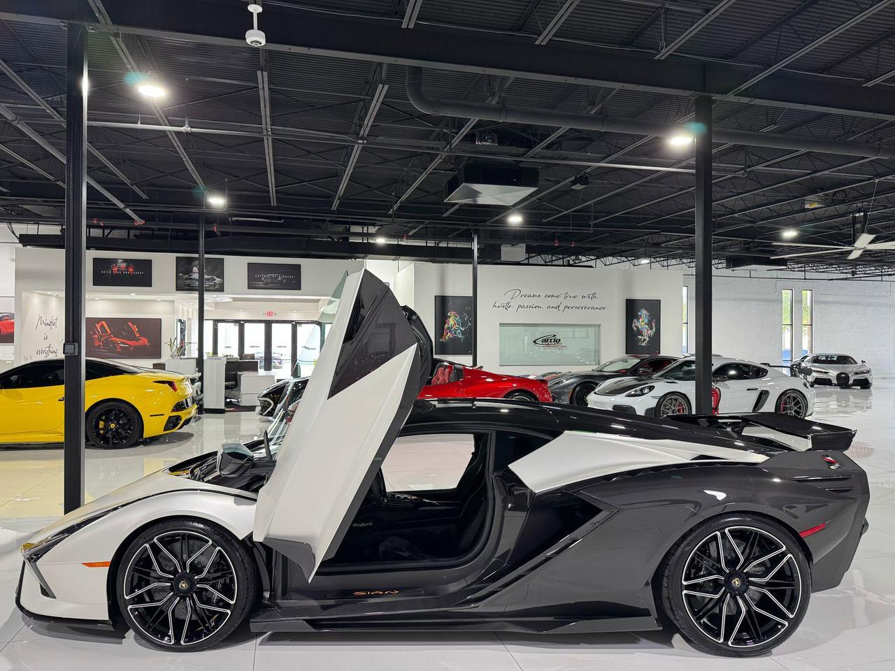 2021 Lamborghini Sian FKP37 1 of 63 for the world!!! Bianco Phanes paint w/ exposed carbon!! Fort Lauderdale FL