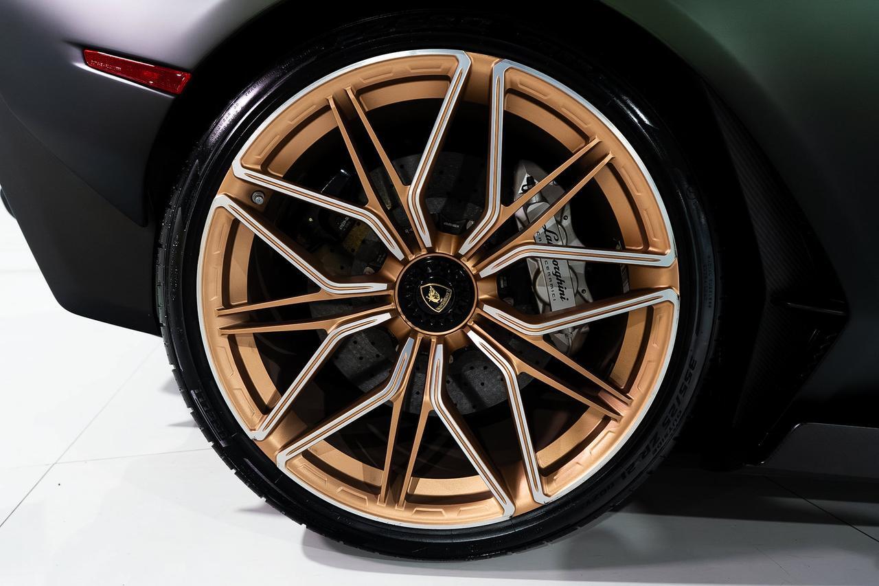2021 Lamborghini Sian FKp 37 1 of 63, Verde Triton gradient paint, Poltrona Frau leather interior AND MUCH MORE!!! Fort Lauderdale FL
