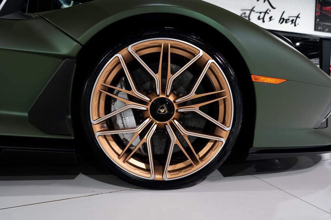 2021 Lamborghini Sian FKp 37 1 of 63, Verde Triton gradient paint, Poltrona Frau leather interior AND MUCH MORE!!! Fort Lauderdale FL