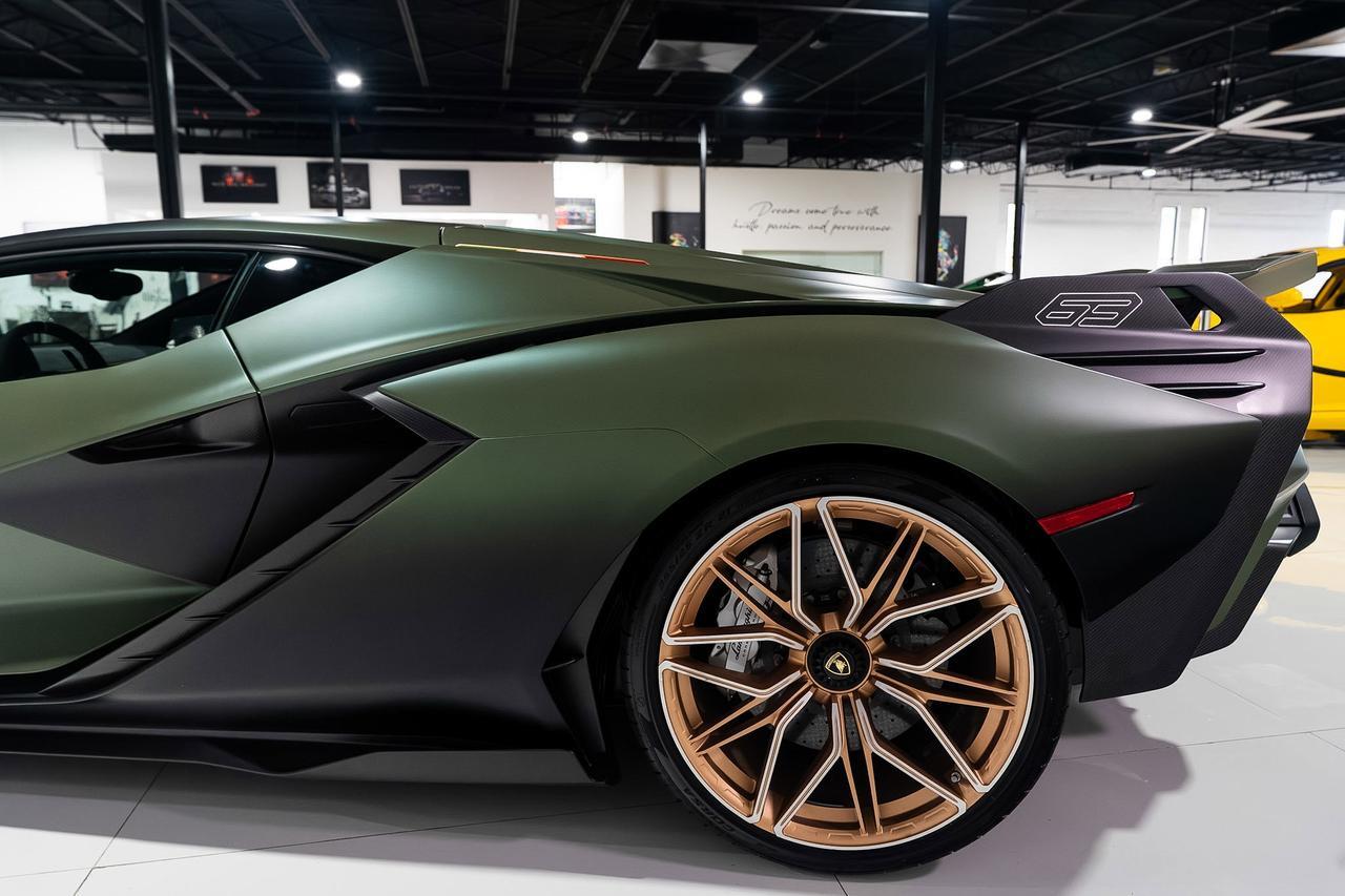 2021 Lamborghini Sian FKp 37 1 of 63, Verde Triton gradient paint, Poltrona Frau leather interior AND MUCH MORE!!! Fort Lauderdale FL