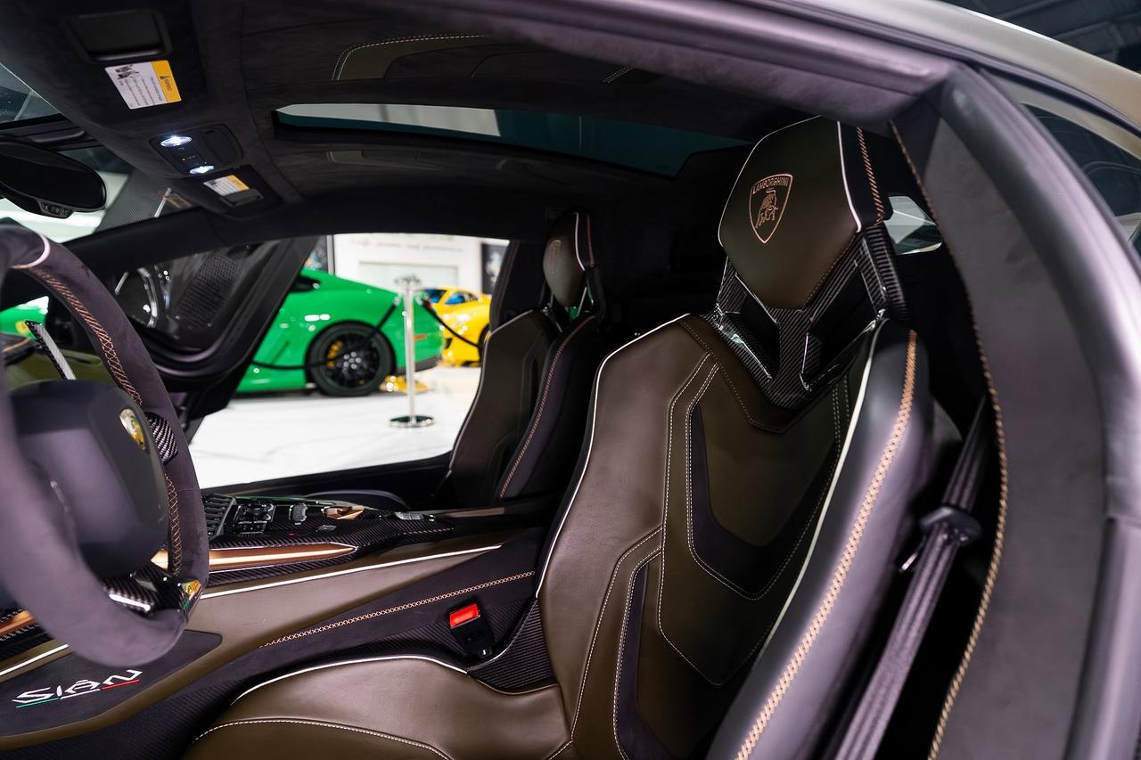 2021 Lamborghini Sian FKp 37 1 of 63, Verde Triton gradient paint, Poltrona Frau leather interior AND MUCH MORE!!! Fort Lauderdale FL
