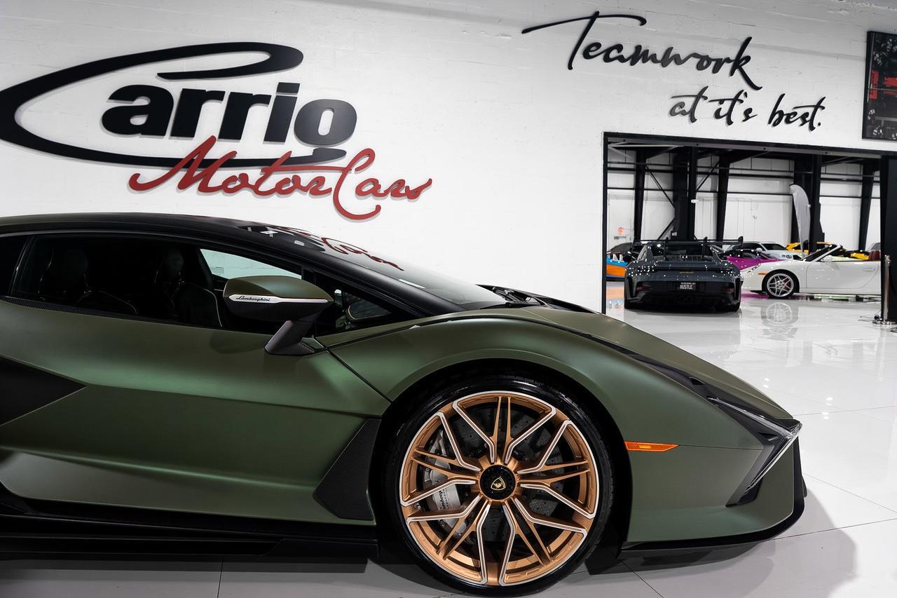 2021 Lamborghini Sian FKp 37 1 of 63, Verde Triton gradient paint, Poltrona Frau leather interior AND MUCH MORE!!! Fort Lauderdale FL