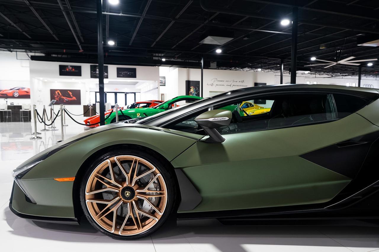 2021 Lamborghini Sian FKp 37 1 of 63, Verde Triton gradient paint, Poltrona Frau leather interior AND MUCH MORE!!! Fort Lauderdale FL