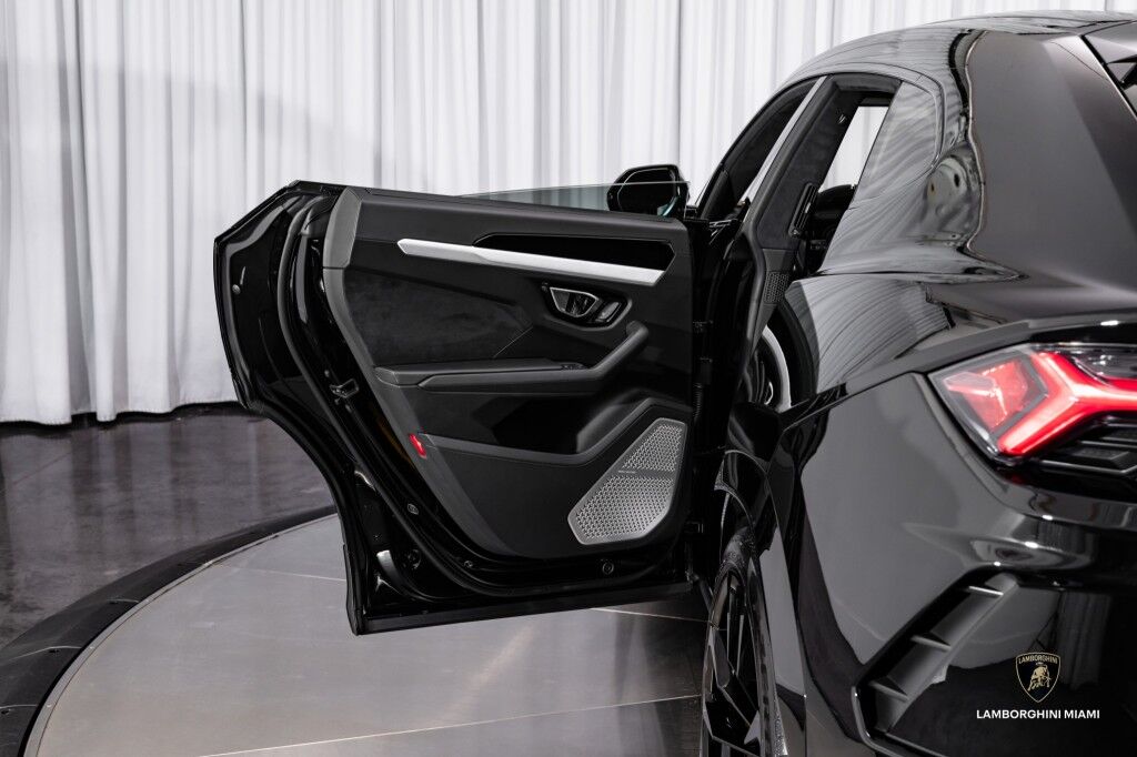 2021 Lamborghini Urus North Miami Beach FL