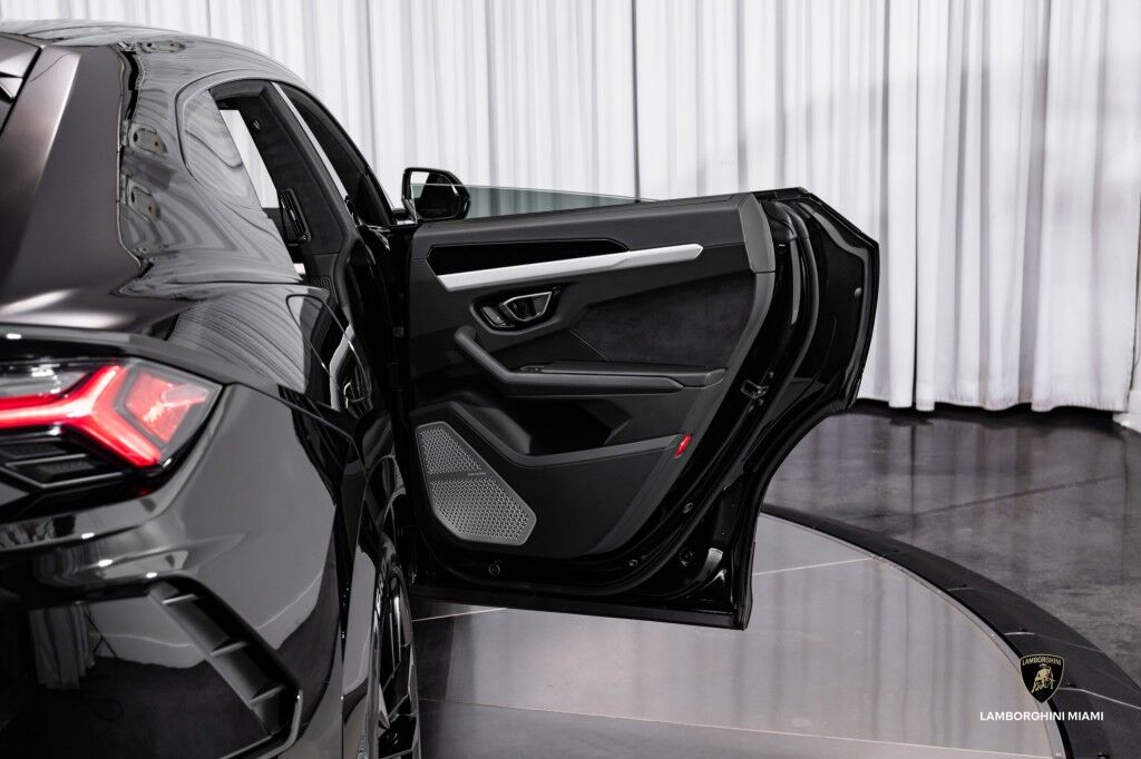 2021 Lamborghini Urus North Miami Beach FL