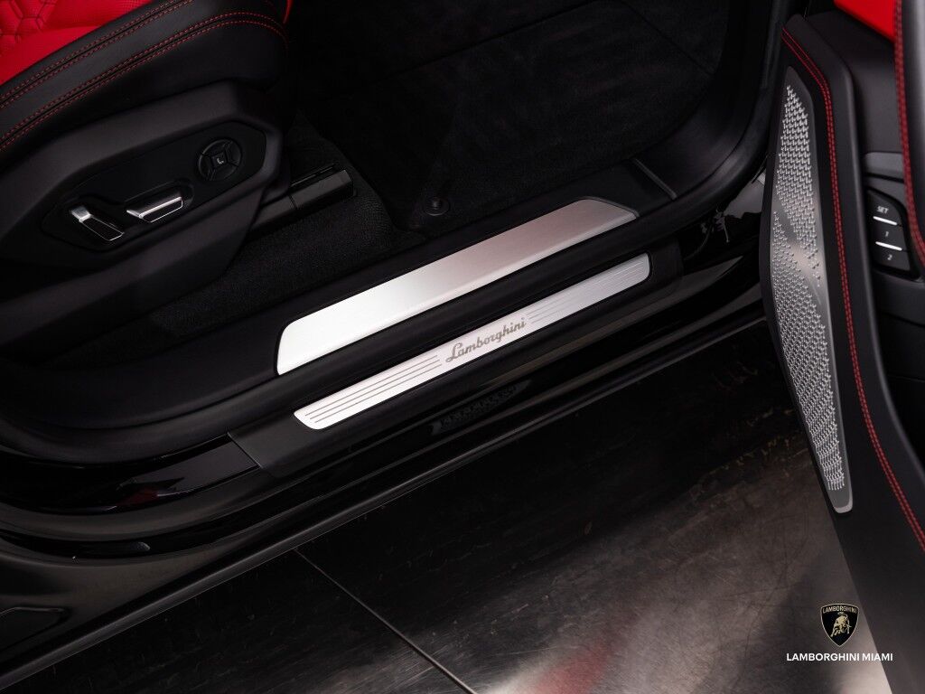 2021 Lamborghini Urus North Miami Beach FL