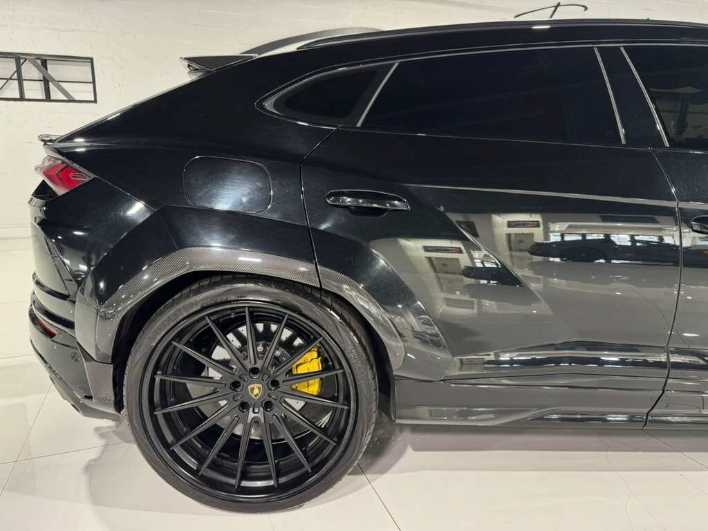 2021 Lamborghini Urus 1016 WIDE BODY KIT! Nero Helene paint, factory Akrapovic exhaust, Bang & Olufsen audio & MUCH MORE!! Fort Lauderdale FL