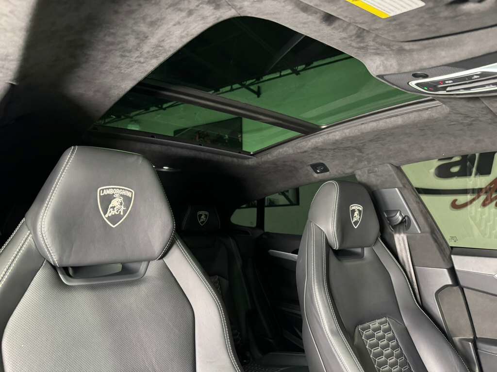 2021 Lamborghini Urus 1016 WIDE BODY KIT! Nero Helene paint, factory Akrapovic exhaust, Bang & Olufsen audio & MUCH MORE!! Fort Lauderdale FL