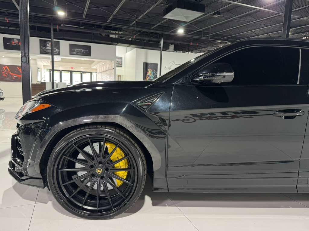 2021 Lamborghini Urus 1016 WIDE BODY KIT! Nero Helene paint, factory Akrapovic exhaust, Bang & Olufsen audio & MUCH MORE!! Fort Lauderdale FL