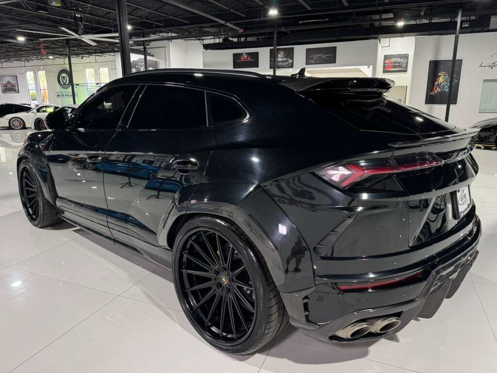 2021 Lamborghini Urus 1016 WIDE BODY KIT! Nero Helene paint, factory Akrapovic exhaust, Bang & Olufsen audio & MUCH MORE!! Fort Lauderdale FL
