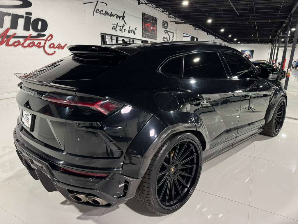 2021 Lamborghini Urus 1016 WIDE BODY KIT! Nero Helene paint, factory Akrapovic exhaust, Bang & Olufsen audio & MUCH MORE!! Fort Lauderdale FL
