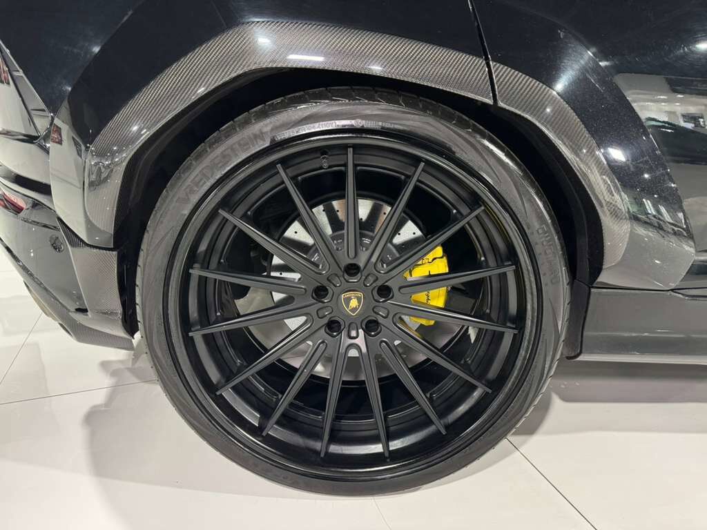 2021 Lamborghini Urus 1016 WIDE BODY KIT! Nero Helene paint, factory Akrapovic exhaust, Bang & Olufsen audio & MUCH MORE!! Fort Lauderdale FL