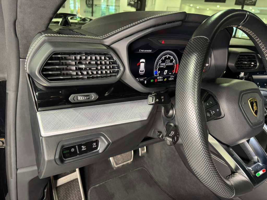 2021 Lamborghini Urus 1016 WIDE BODY KIT! Nero Helene paint, factory Akrapovic exhaust, Bang & Olufsen audio & MUCH MORE!! Fort Lauderdale FL