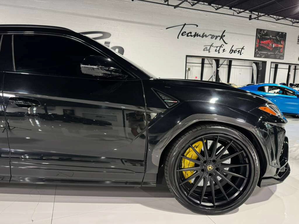 2021 Lamborghini Urus 1016 WIDE BODY KIT! Nero Helene paint, factory Akrapovic exhaust, Bang & Olufsen audio & MUCH MORE!! Fort Lauderdale FL