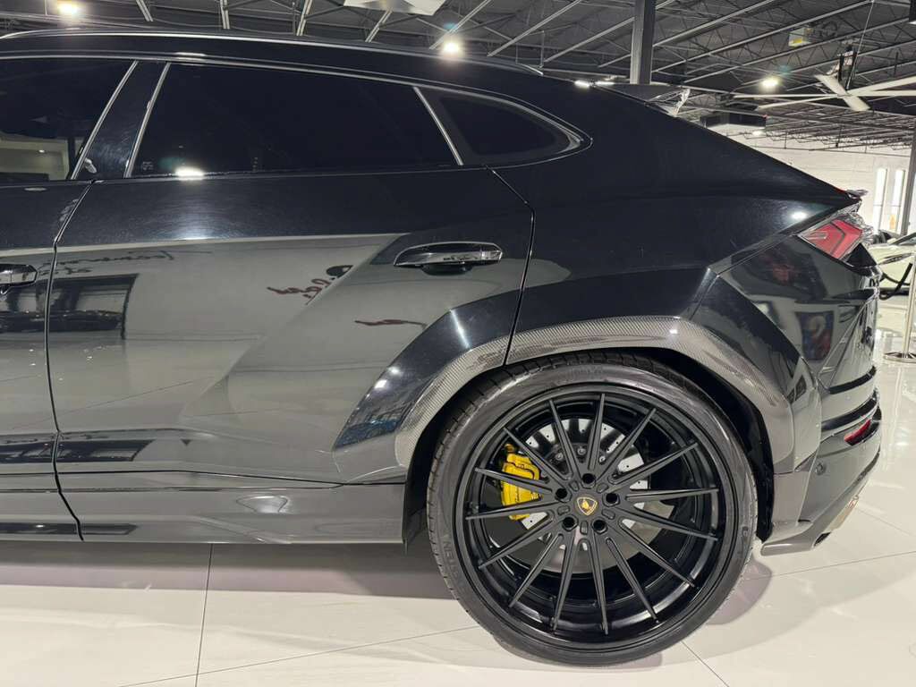 2021 Lamborghini Urus 1016 WIDE BODY KIT! Nero Helene paint, factory Akrapovic exhaust, Bang & Olufsen audio & MUCH MORE!! Fort Lauderdale FL