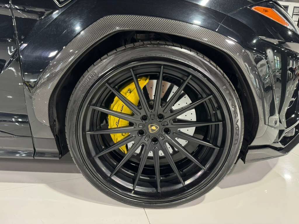 2021 Lamborghini Urus 1016 WIDE BODY KIT! Nero Helene paint, factory Akrapovic exhaust, Bang & Olufsen audio & MUCH MORE!! Fort Lauderdale FL