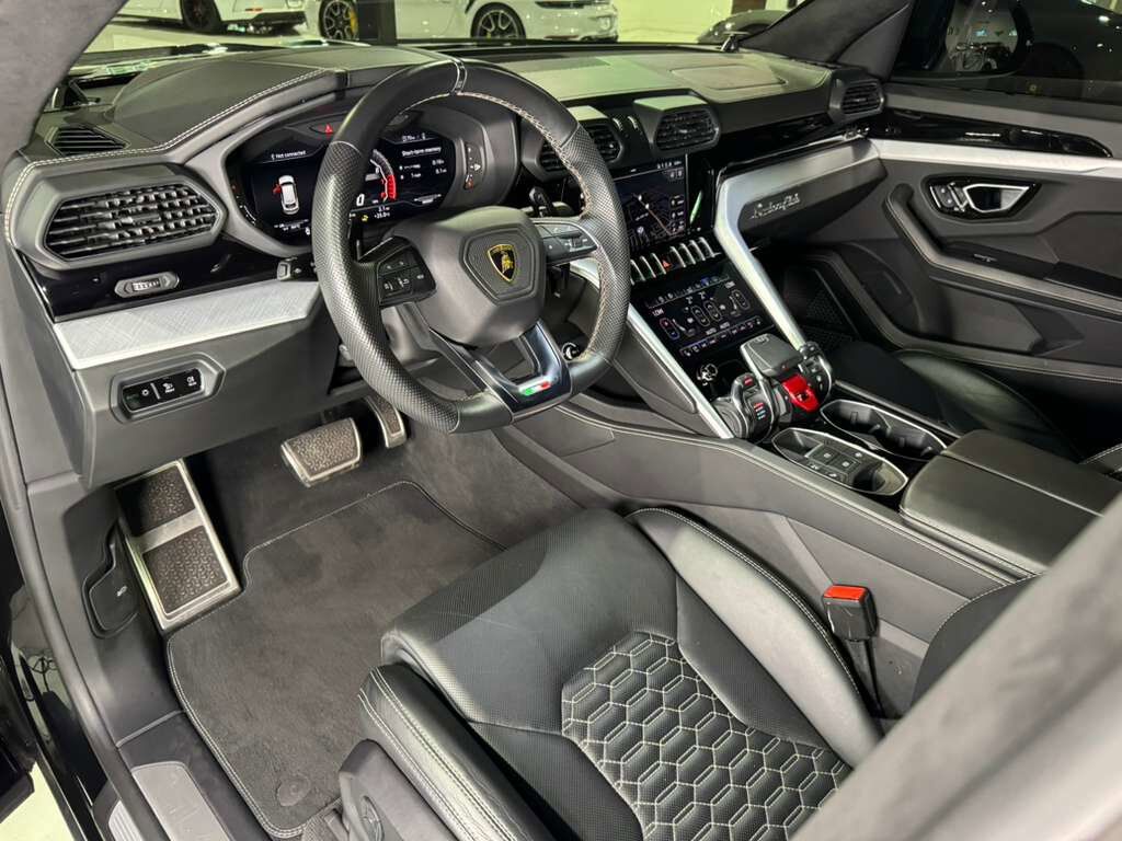 2021 Lamborghini Urus 1016 WIDE BODY KIT! Nero Helene paint, factory Akrapovic exhaust, Bang & Olufsen audio & MUCH MORE!! Fort Lauderdale FL