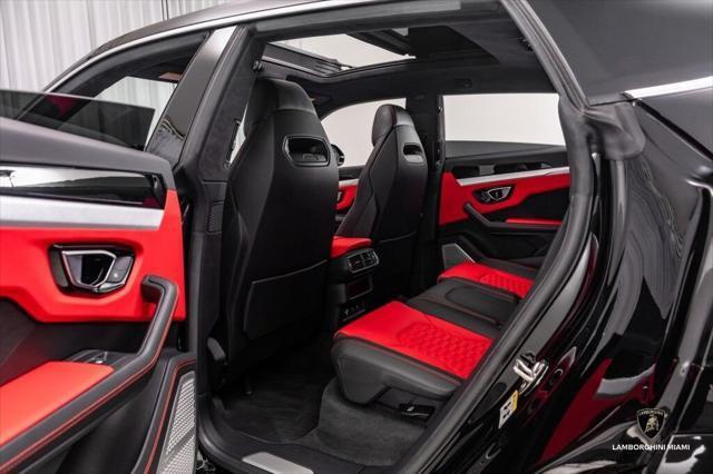 2021 Lamborghini Urus Base - Photo 44