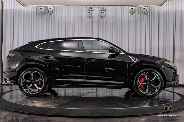 2021 Lamborghini Urus Base - Photo 15