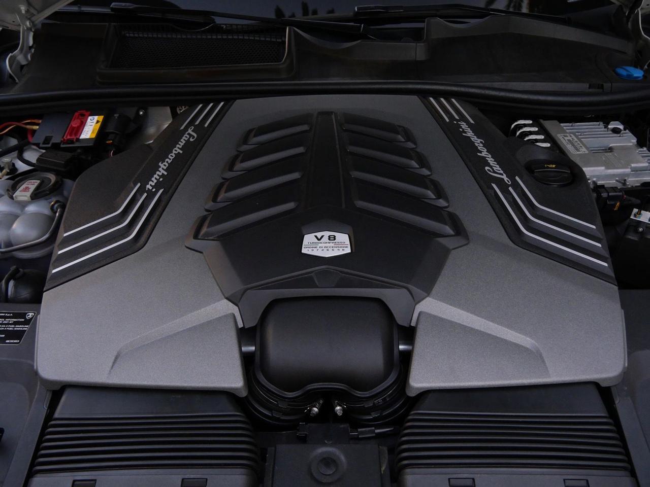 2021 Lamborghini Urus Base Base Lawrence KS