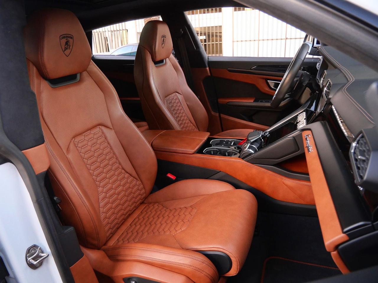 2021 Lamborghini Urus Base Base Lawrence KS