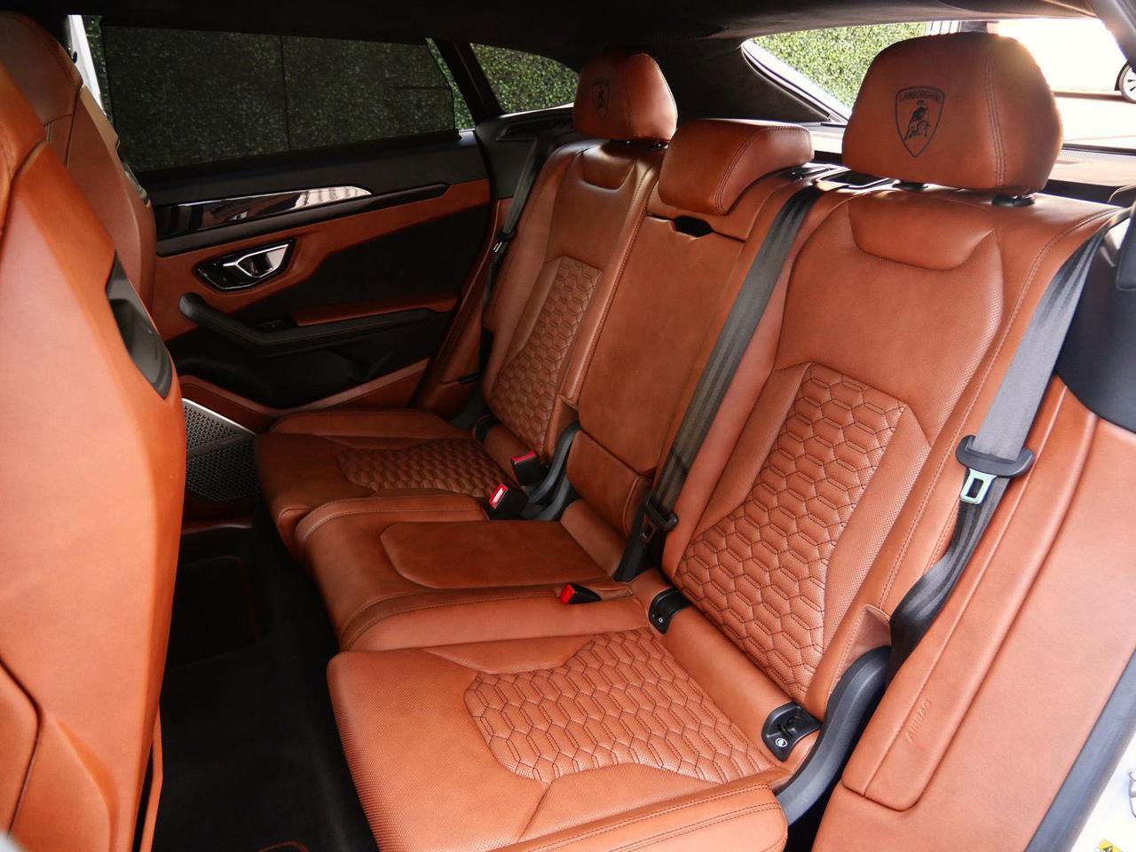 2021 Lamborghini Urus Base Base Lawrence KS