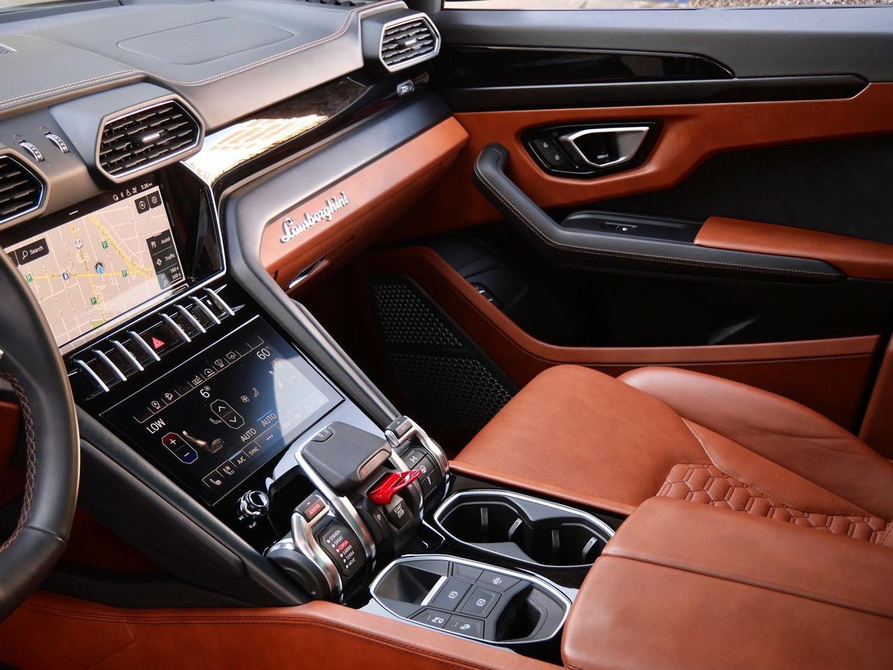 2021 Lamborghini Urus Base Base Lawrence KS