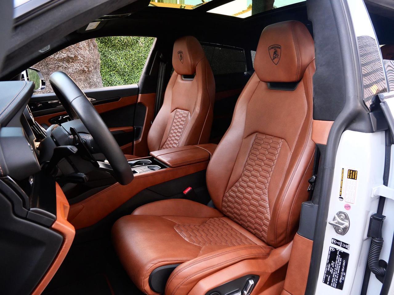 2021 Lamborghini Urus Base Base Lawrence KS