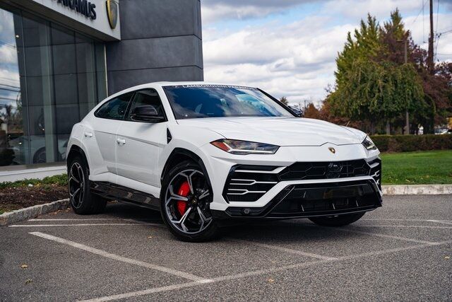 2021 Lamborghini Urus Base