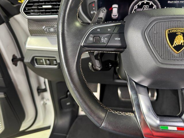 2021 Lamborghini Urus Bianco Monocerus Matt paint, interior carbon fiber trim, Bang & Olufsen audio AND MUCH MORE!!! Fort Lauderdale FL