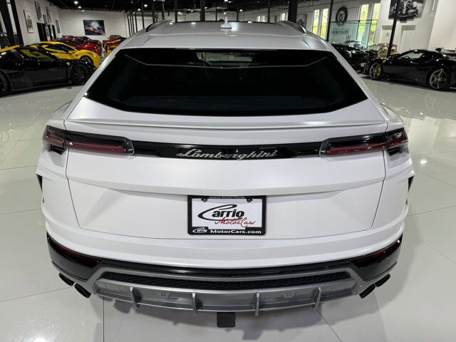 2021 Lamborghini Urus Bianco Monocerus Matt paint, interior carbon fiber trim, Bang & Olufsen audio AND MUCH MORE!!! Fort Lauderdale FL