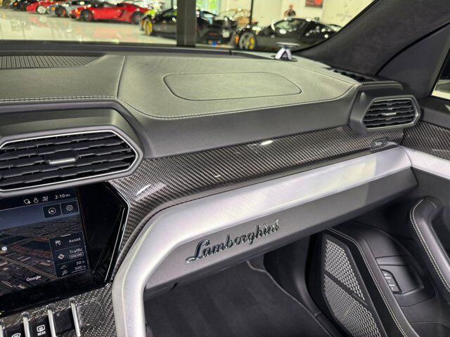 2021 Lamborghini Urus Bianco Monocerus Matt paint, interior carbon fiber trim, Bang & Olufsen audio AND MUCH MORE!!! Fort Lauderdale FL