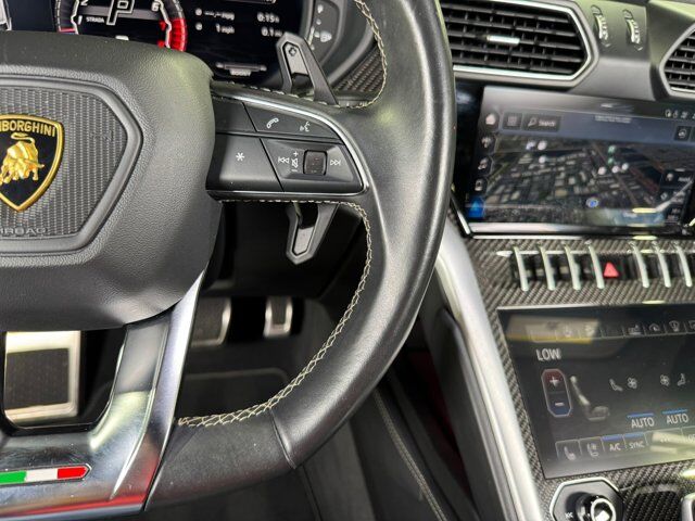2021 Lamborghini Urus Bianco Monocerus Matt paint, interior carbon fiber trim, Bang & Olufsen audio AND MUCH MORE!!! Fort Lauderdale FL