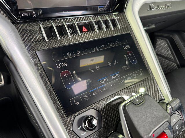 2021 Lamborghini Urus Bianco Monocerus Matt paint, interior carbon fiber trim, Bang & Olufsen audio AND MUCH MORE!!! Fort Lauderdale FL