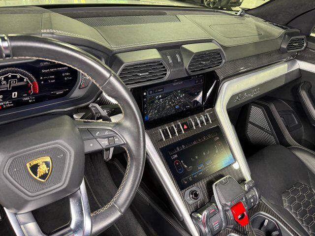 2021 Lamborghini Urus Bianco Monocerus Matt paint, interior carbon fiber trim, Bang & Olufsen audio AND MUCH MORE!!! Fort Lauderdale FL