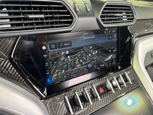 2021 Lamborghini Urus Bianco Monocerus Matt paint, interior carbon fiber trim, Bang & Olufsen audio AND MUCH MORE!!! Fort Lauderdale FL