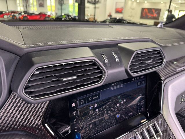 2021 Lamborghini Urus Bianco Monocerus Matt paint, interior carbon fiber trim, Bang & Olufsen audio AND MUCH MORE!!! Fort Lauderdale FL
