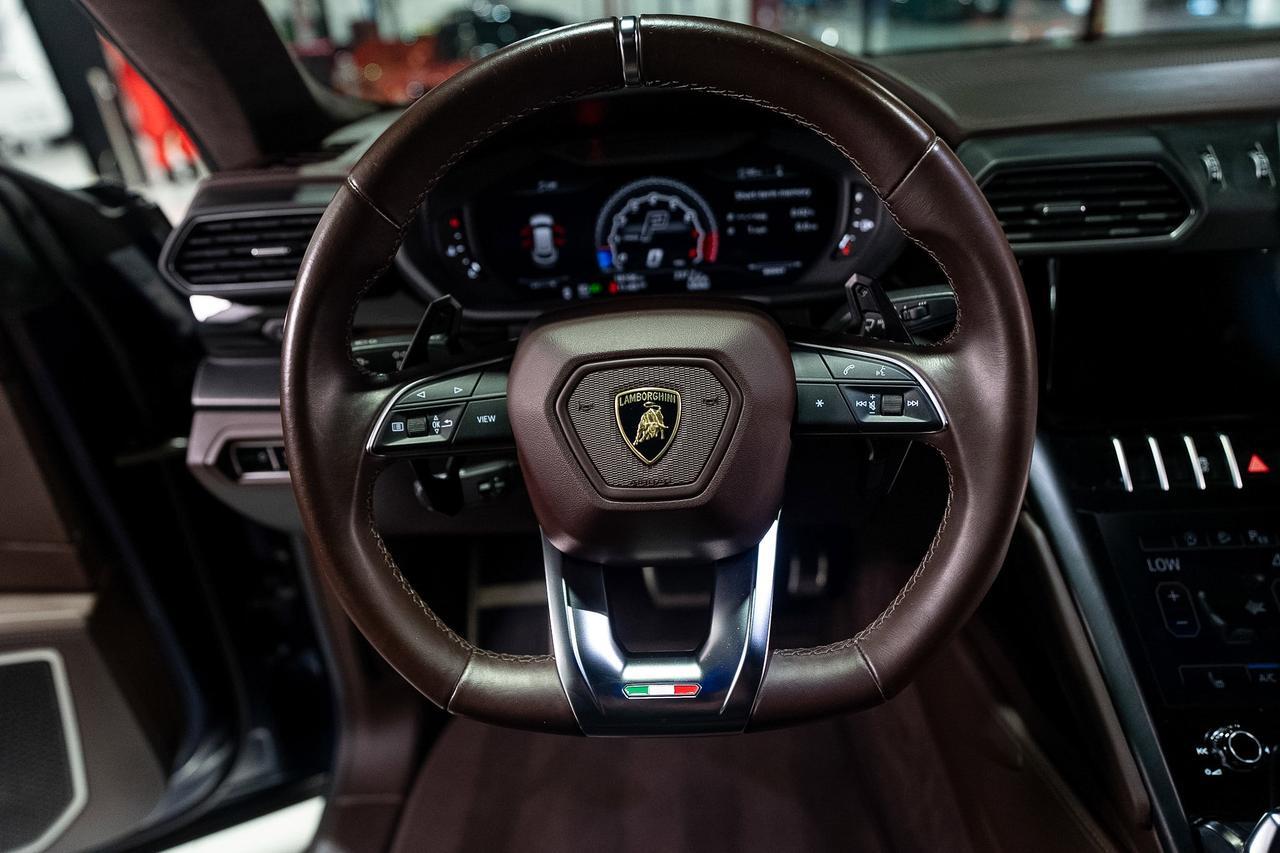 2021 Lamborghini Urus Blu Astraeus Matt paint, Arancio Atlas calipers, Marrone Elpis leather/Alcantara interior AND MORE!! Fort Lauderdale FL