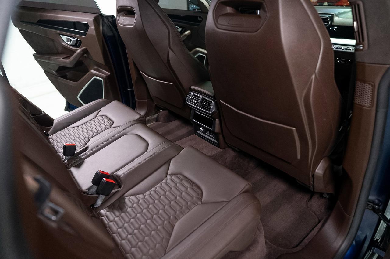 2021 Lamborghini Urus Blu Astraeus Matt paint, Arancio Atlas calipers, Marrone Elpis leather/Alcantara interior AND MORE!! Fort Lauderdale FL