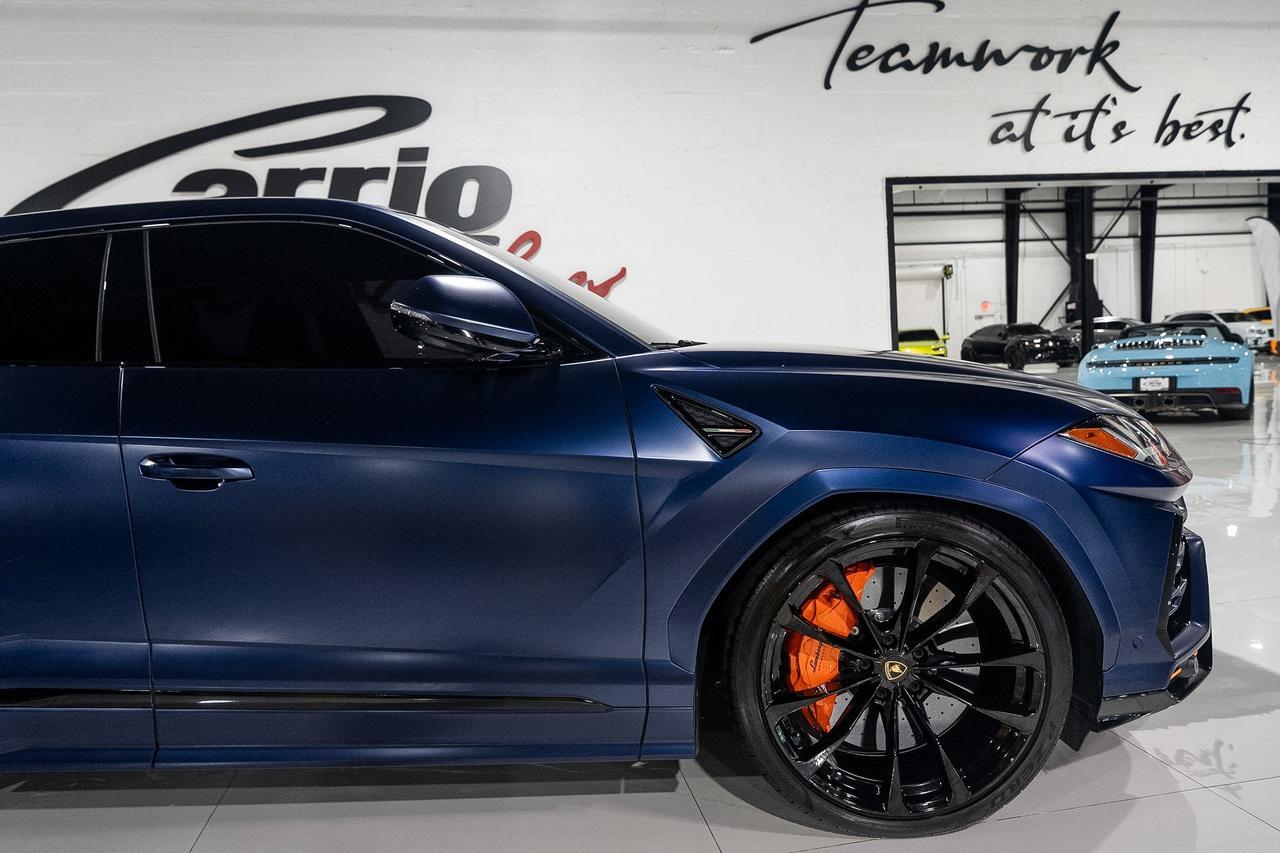 2021 Lamborghini Urus Blu Astraeus Matt paint, Arancio Atlas calipers, Marrone Elpis leather/Alcantara interior AND MORE!! Fort Lauderdale FL