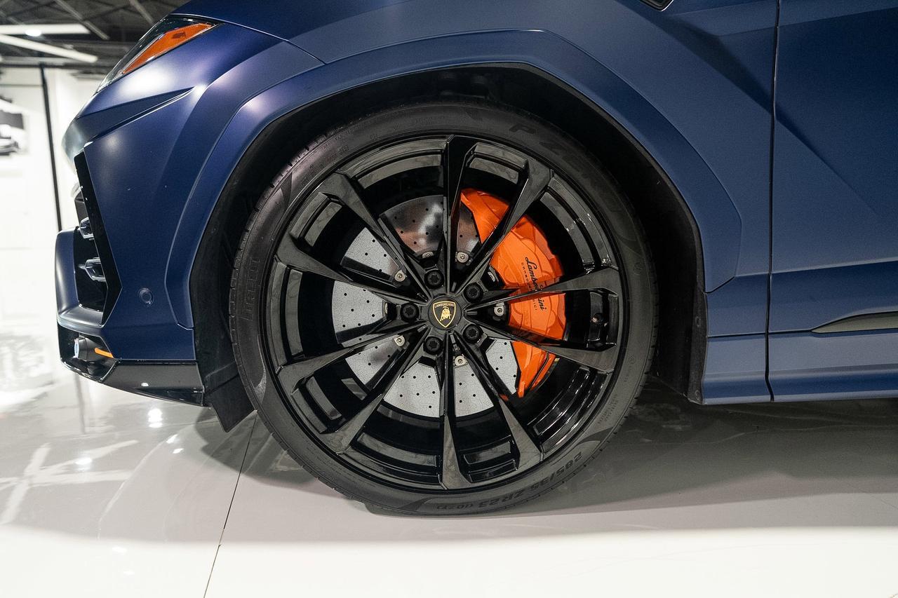 2021 Lamborghini Urus Blu Astraeus Matt paint, Arancio Atlas calipers, Marrone Elpis leather/Alcantara interior AND MORE!! Fort Lauderdale FL
